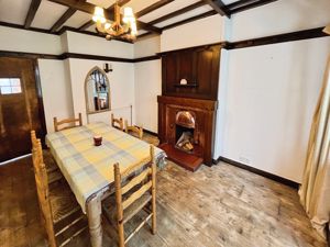 Dining room- click for photo gallery